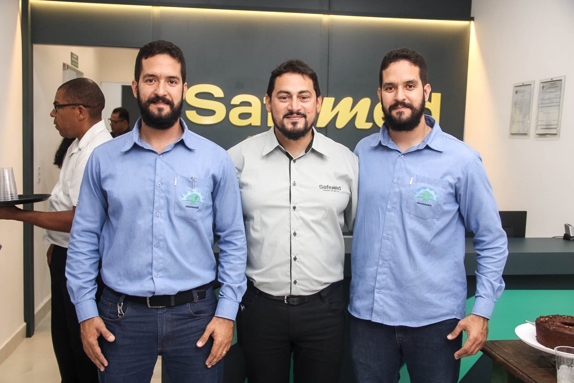 Momento de união e gratidão ao final da inauguração da SafeMed.